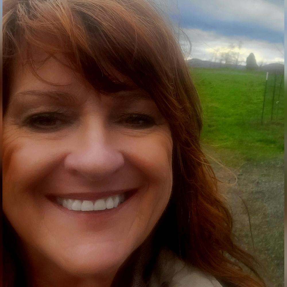 Meet your Posher, Elena